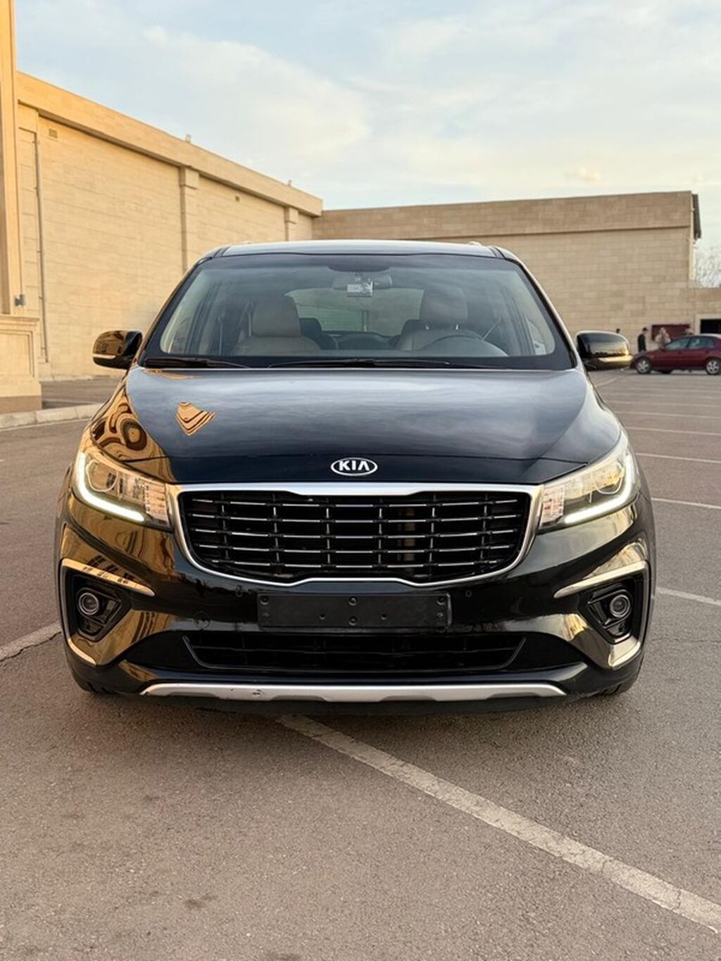 Kia Carnival