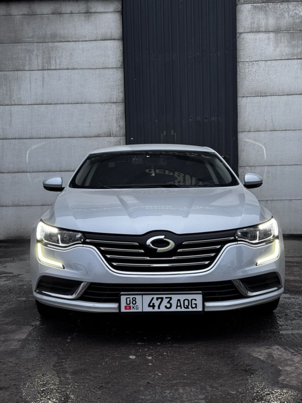 Renault SM6