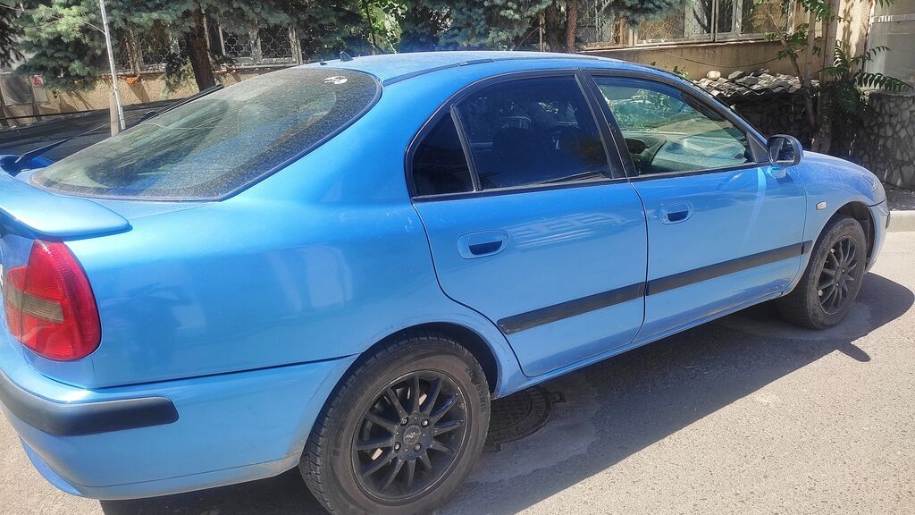 Mitsubishi Carisma