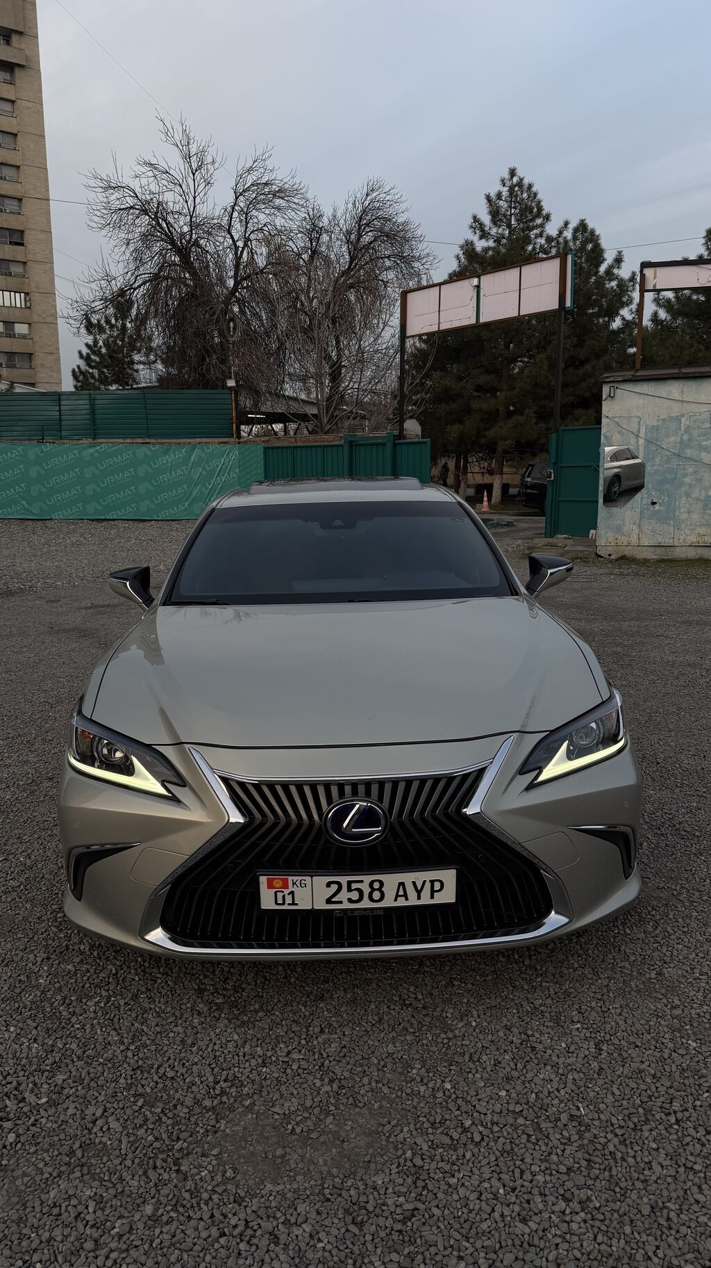 Lexus ES