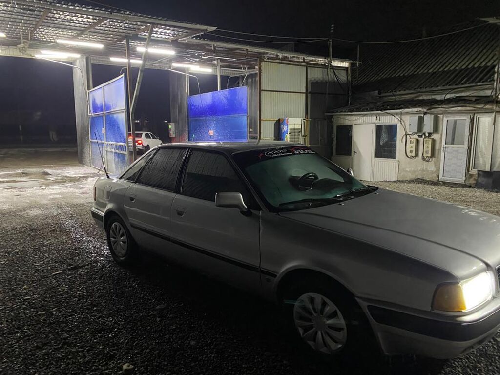 Audi 80
