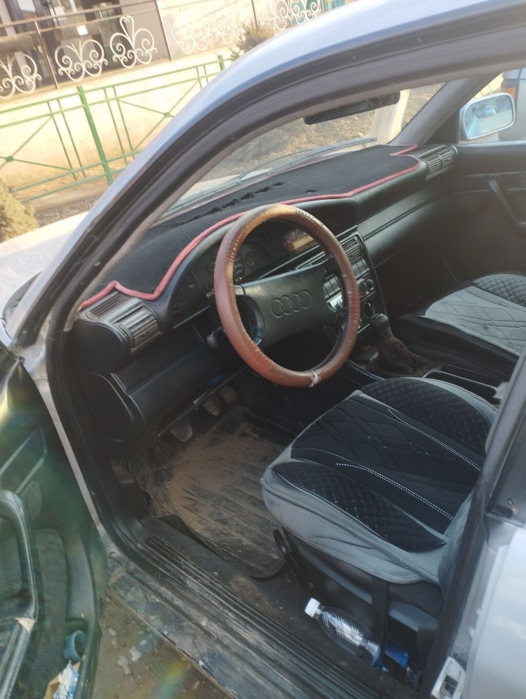 Audi 100