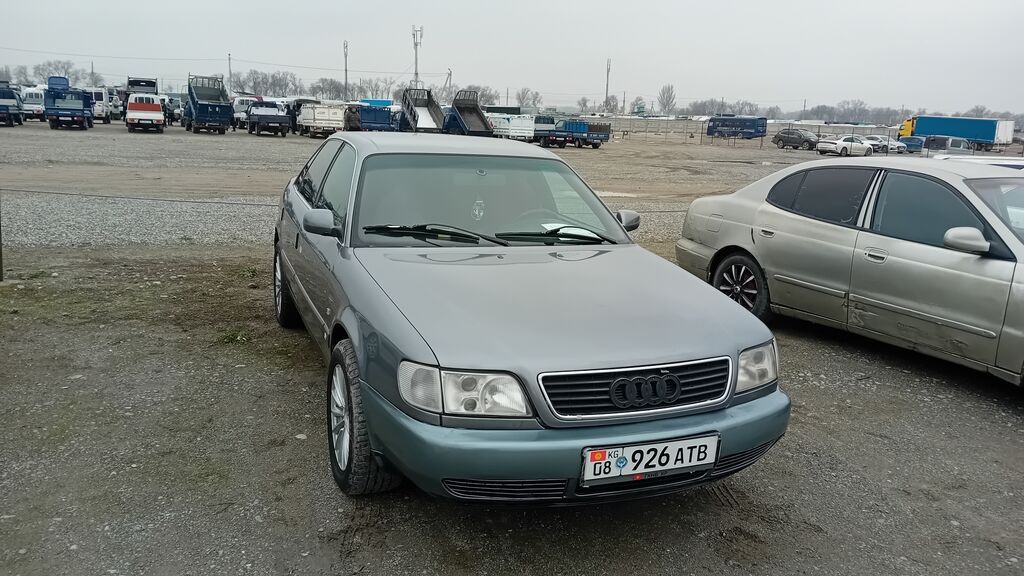 Audi 100