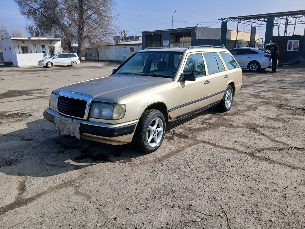 Mercedes-Benz W124