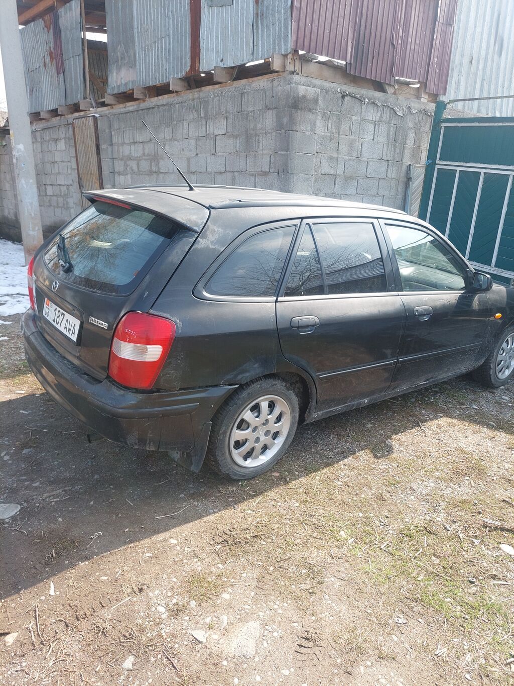 Mazda 323