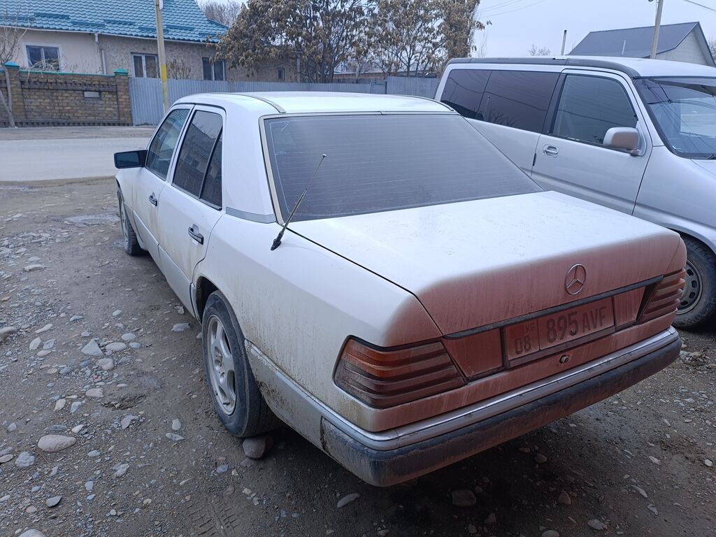Mercedes-Benz W124