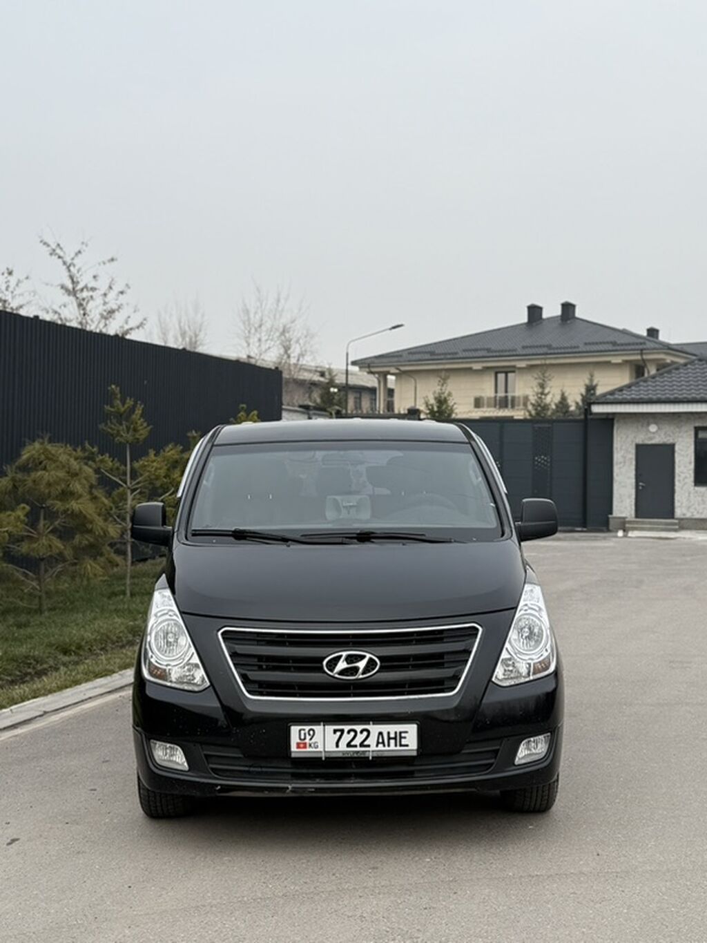 Hyundai Grand Starex