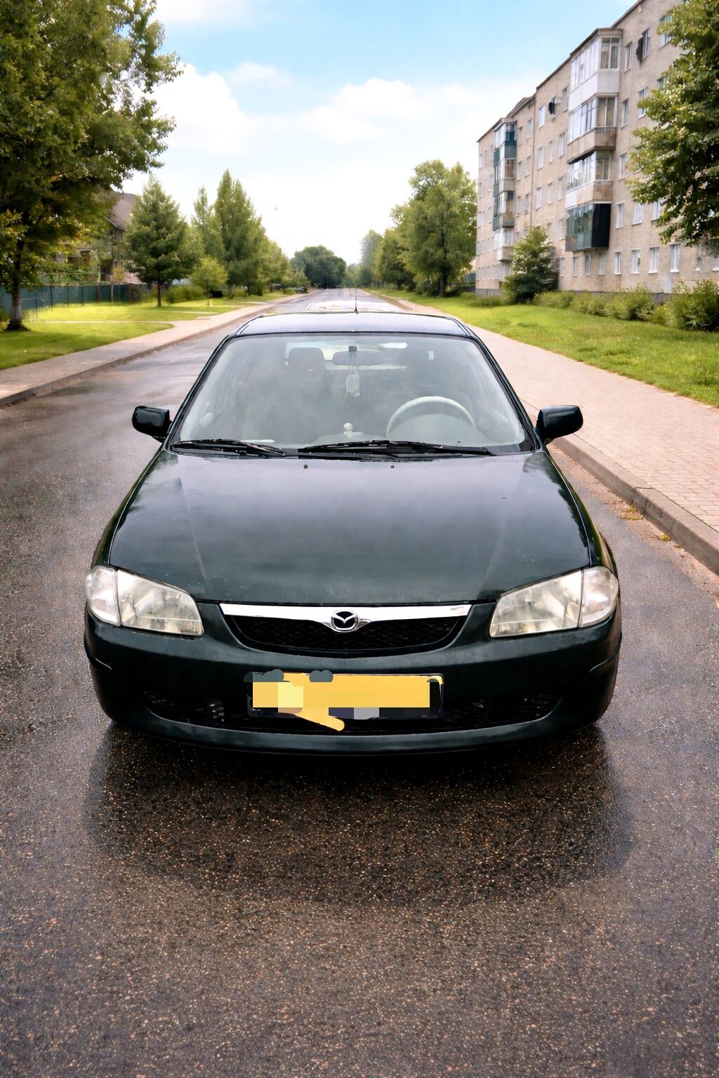 Mazda 323