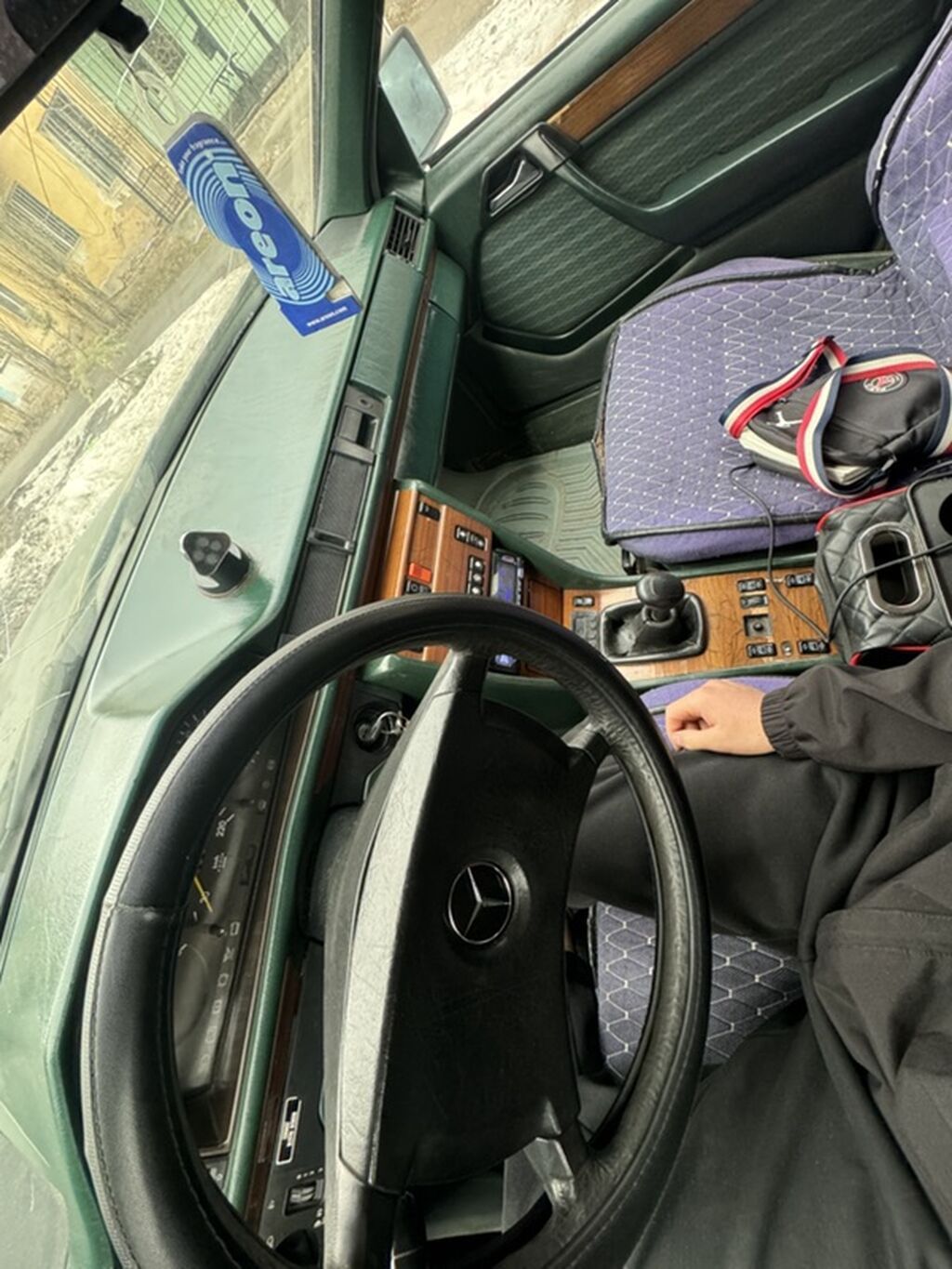 Mercedes-Benz W124