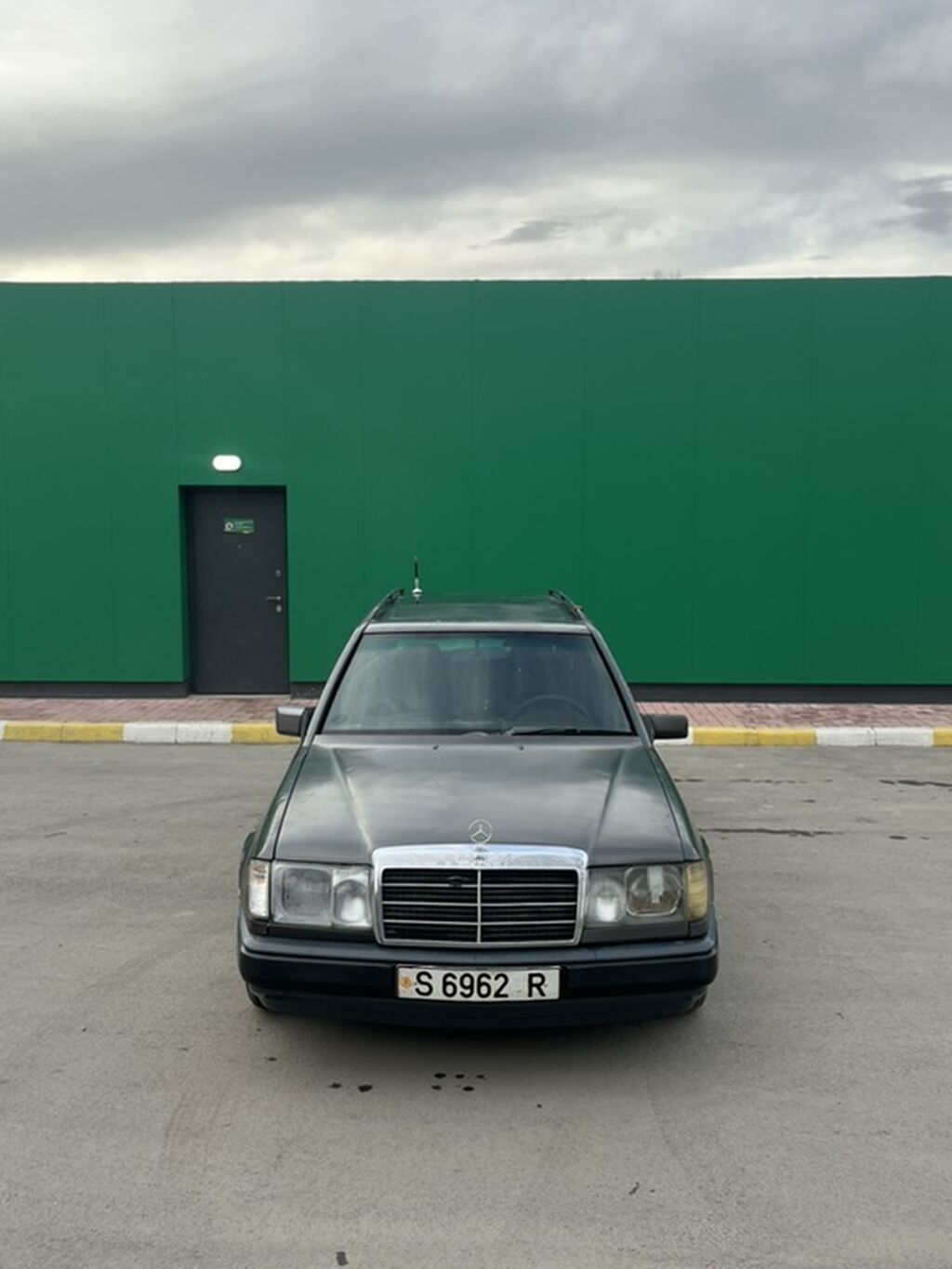 Mercedes-Benz W124