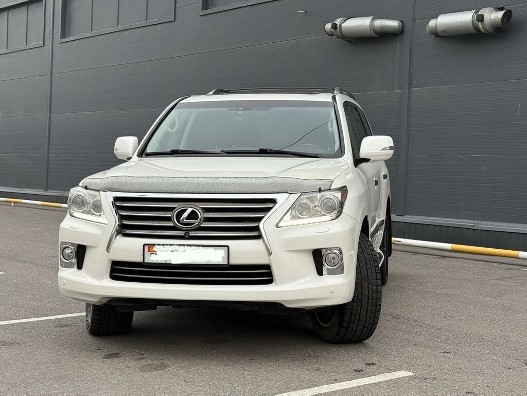 Lexus LX