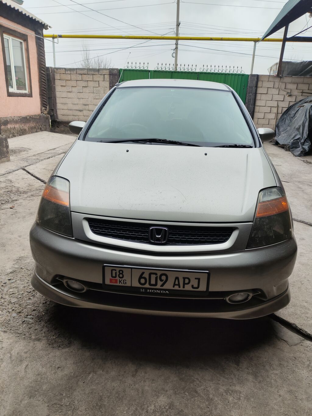 Продаю Хонда стрим 2001 об 1.7.газ бензин