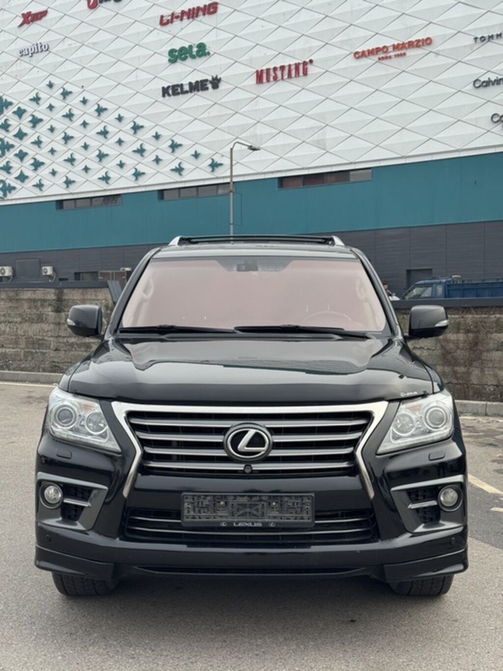 Lexus LX