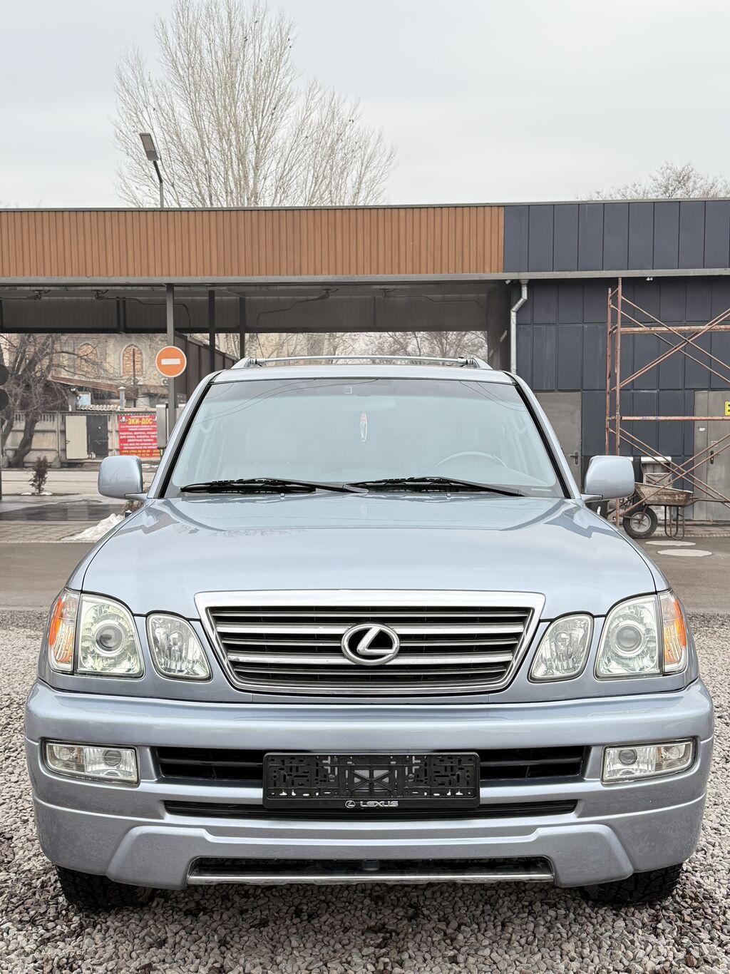 Lexus LX