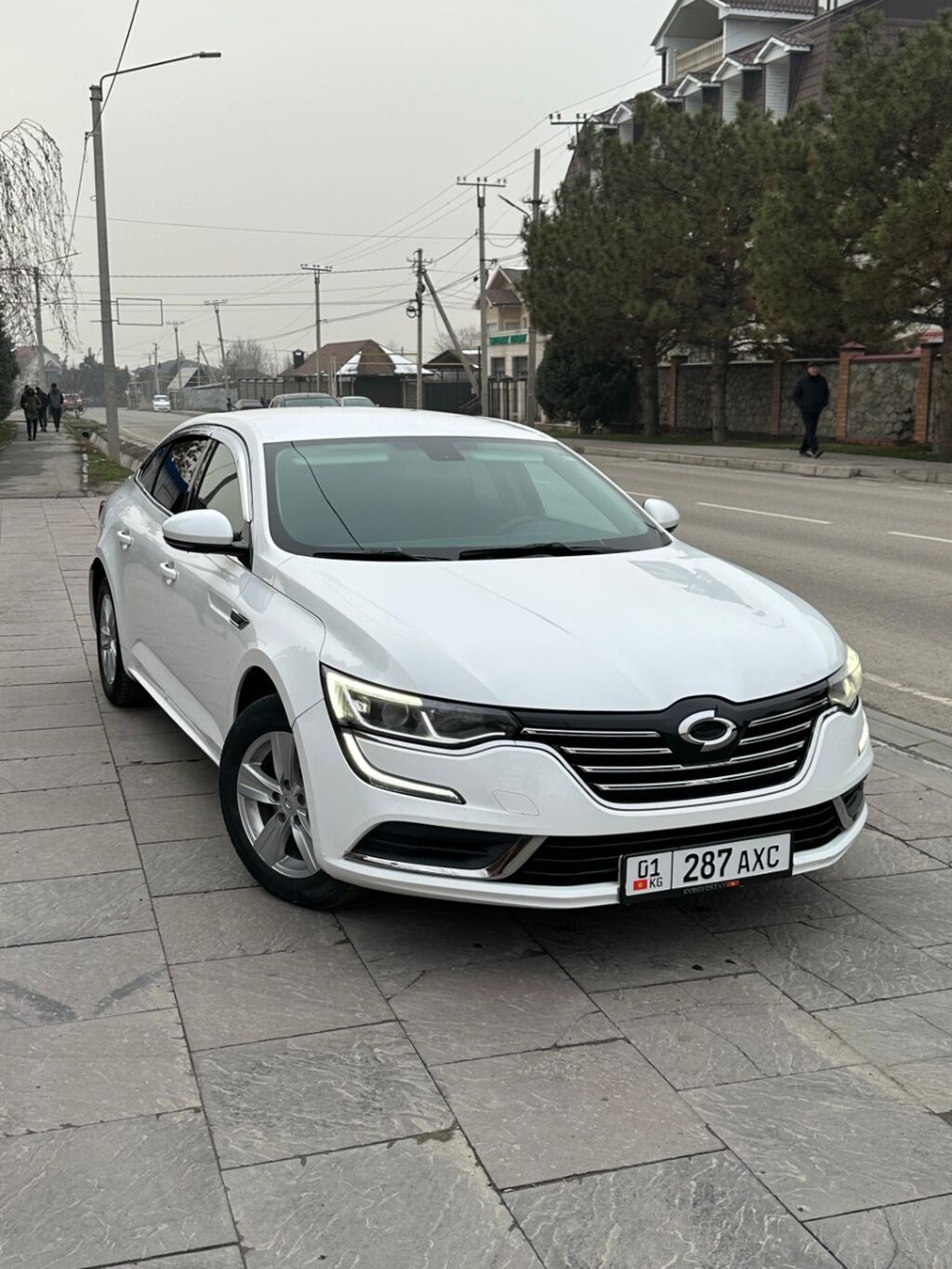 Renault SM6