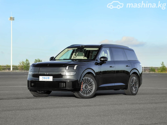 Lynk &amp; Co 900
