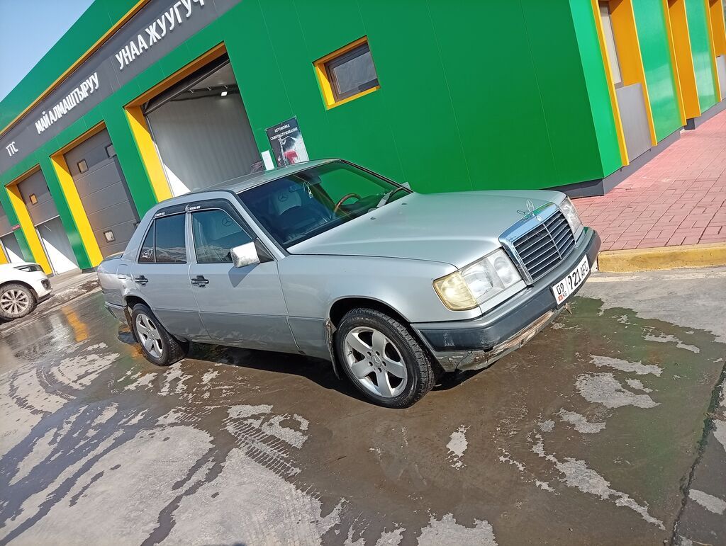 Mercedes-Benz W124
