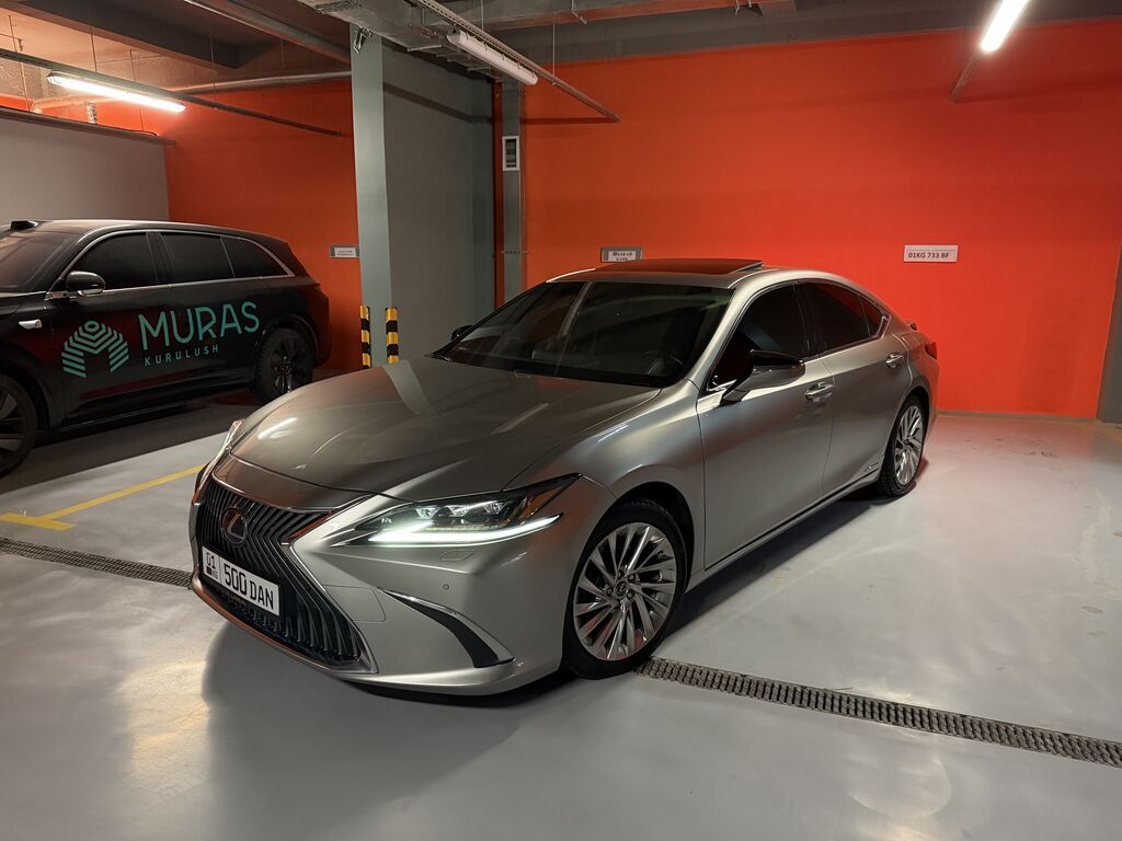 Lexus ES