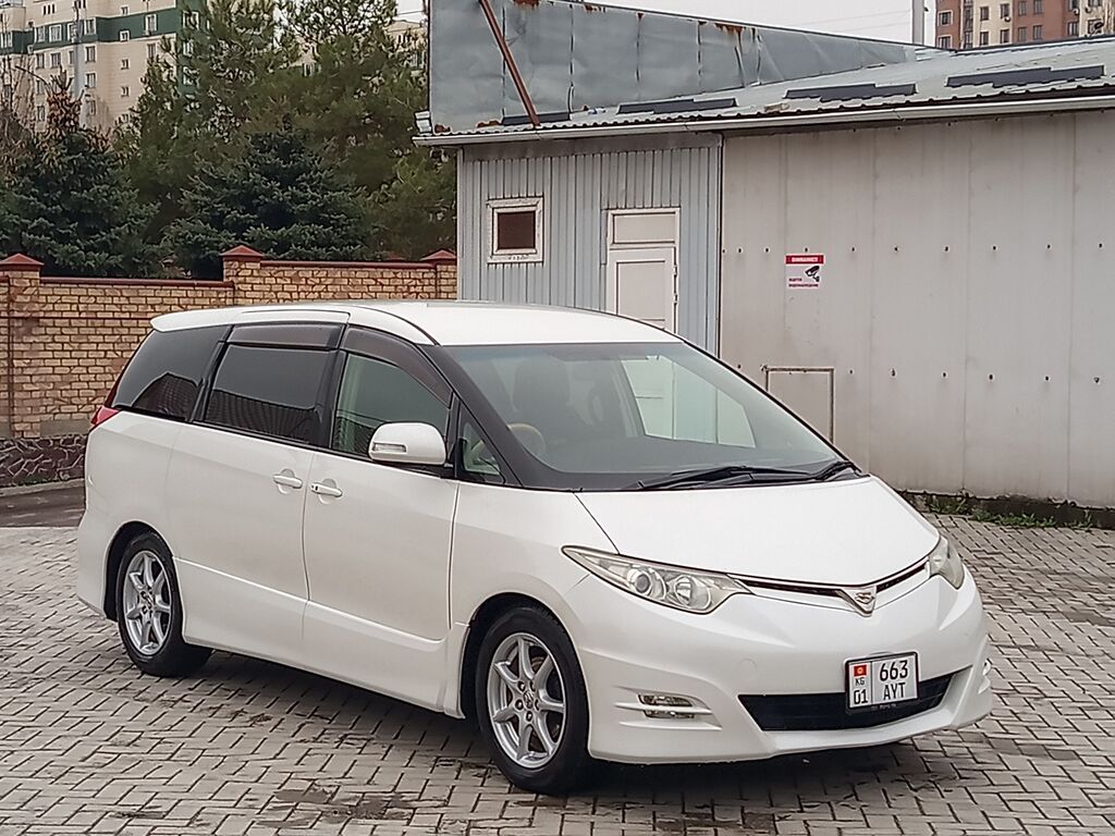 Toyota Estima