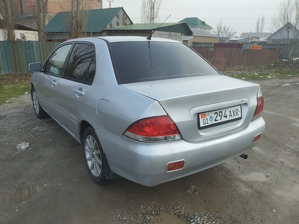 Mitsubishi Lancer