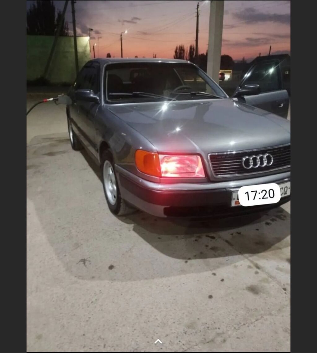 Audi 100