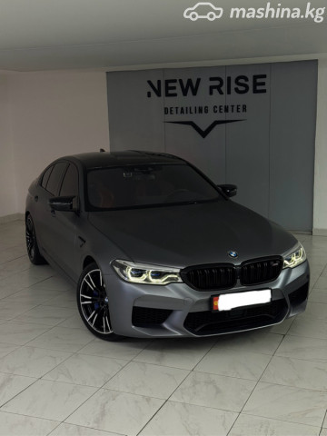 BMW M5