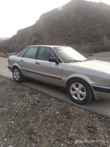 Audi 80
