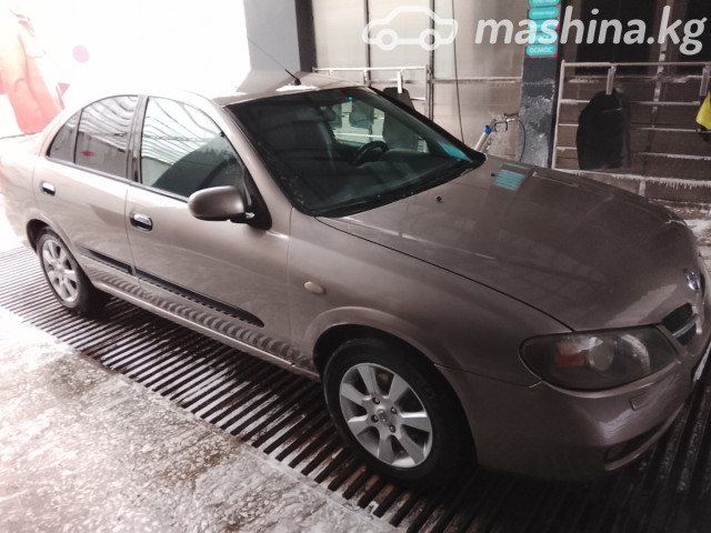 Nissan Almera