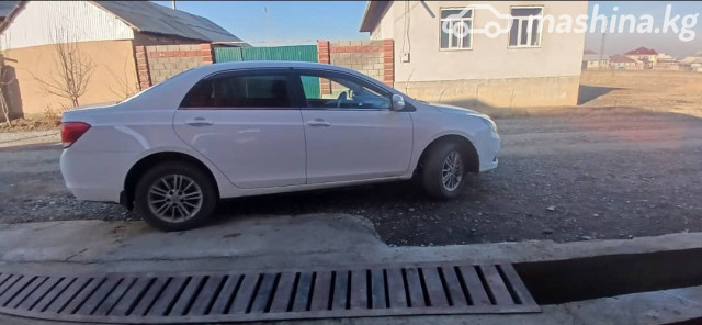 BYD E5