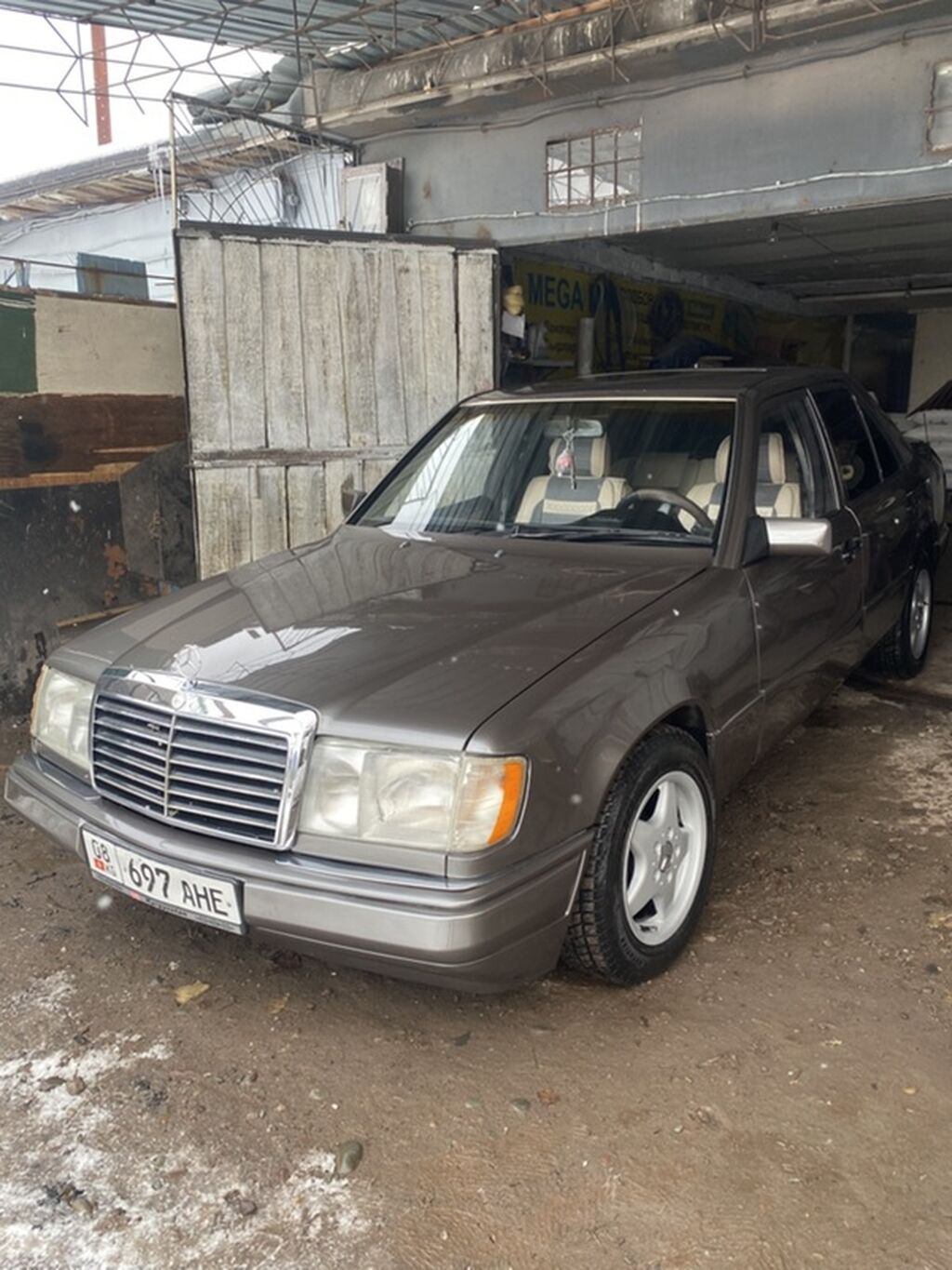 Mercedes-Benz W124