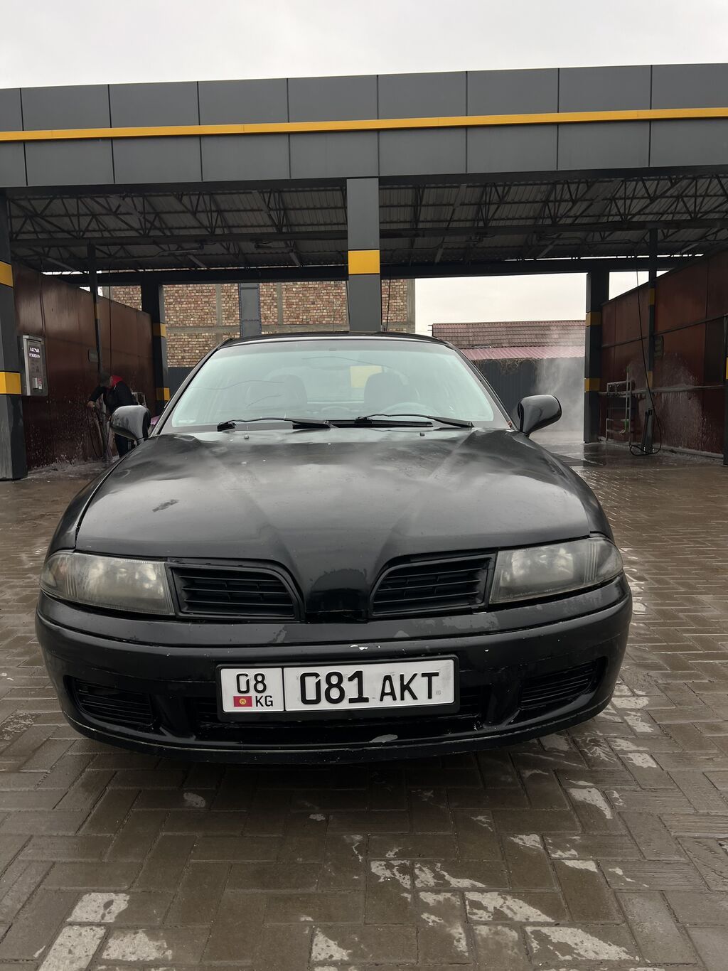 Mitsubishi Carisma
