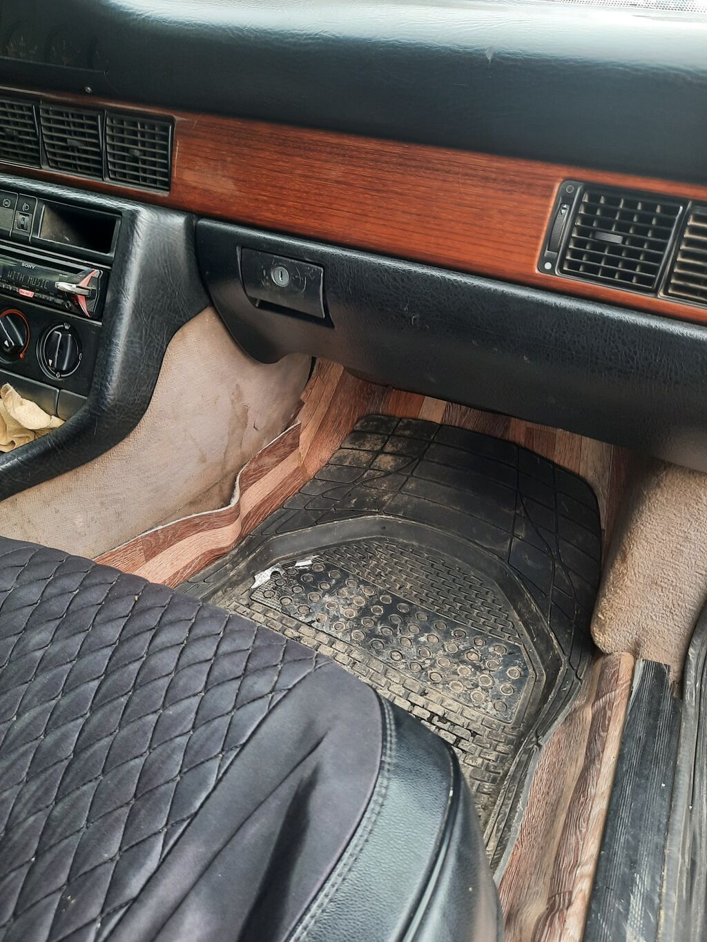 Audi 100