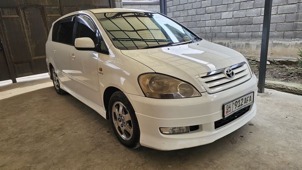 Toyota Ipsum