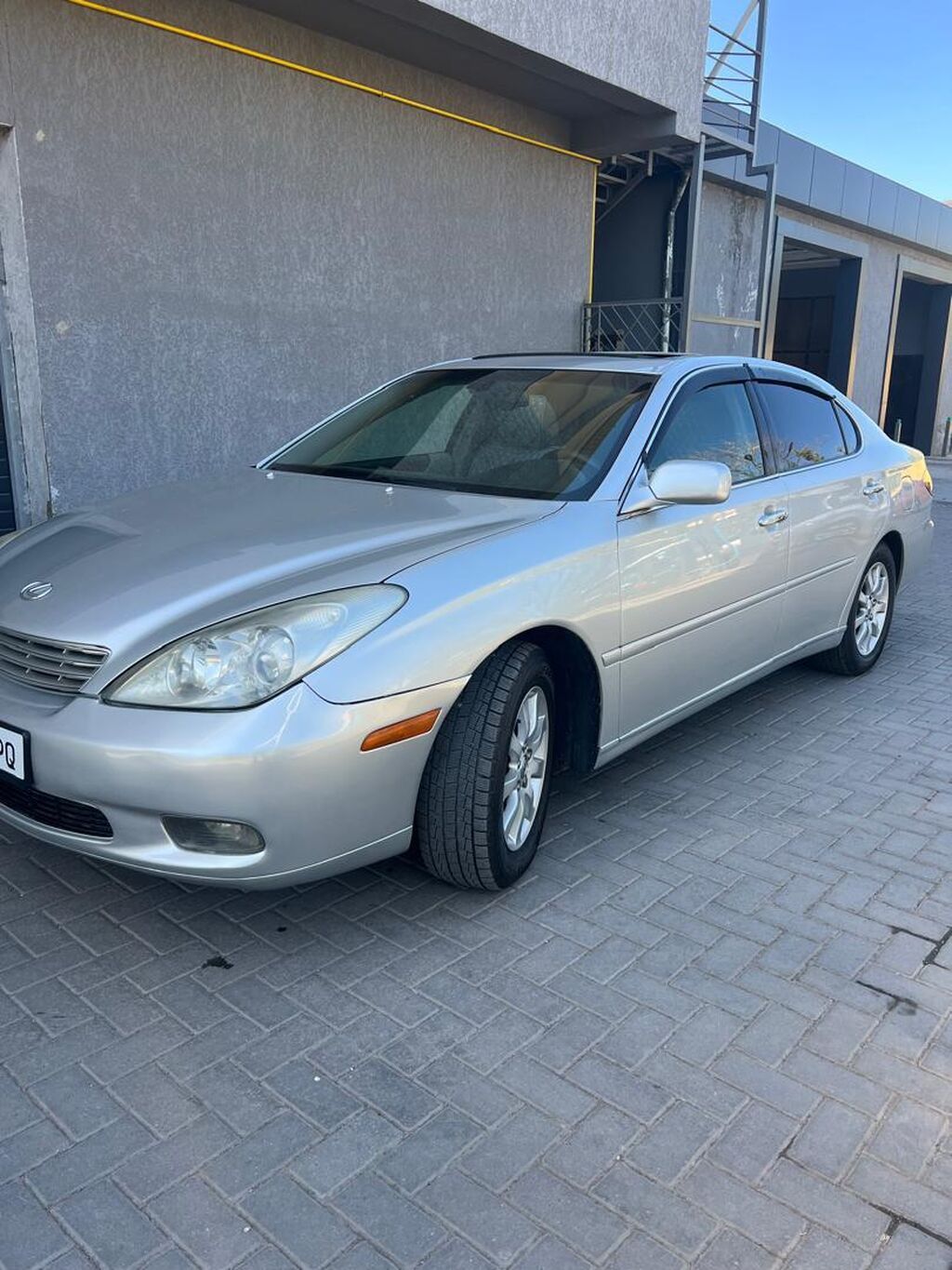 Lexus ES