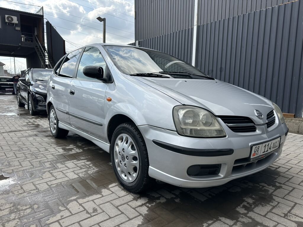 Nissan Tino