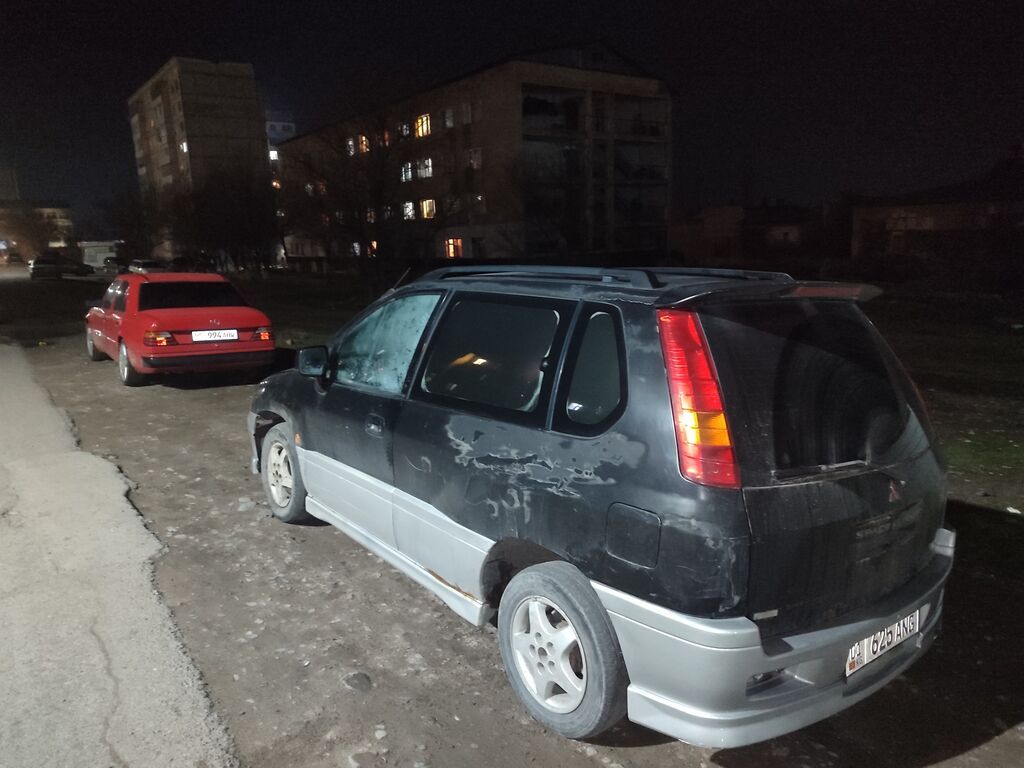 Mitsubishi Space Runner