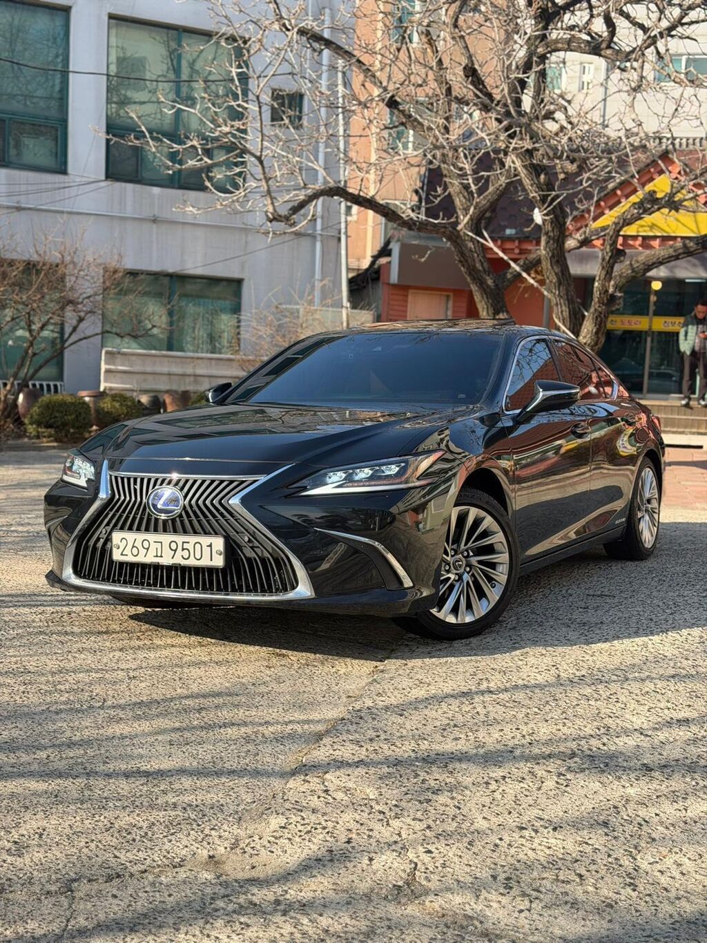 Lexus ES