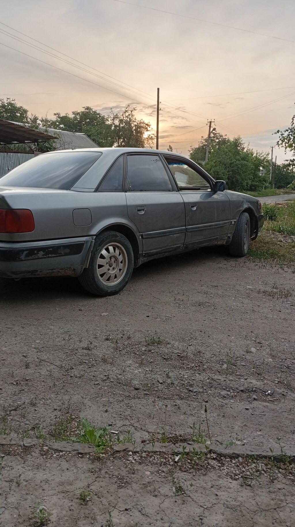 Audi 100