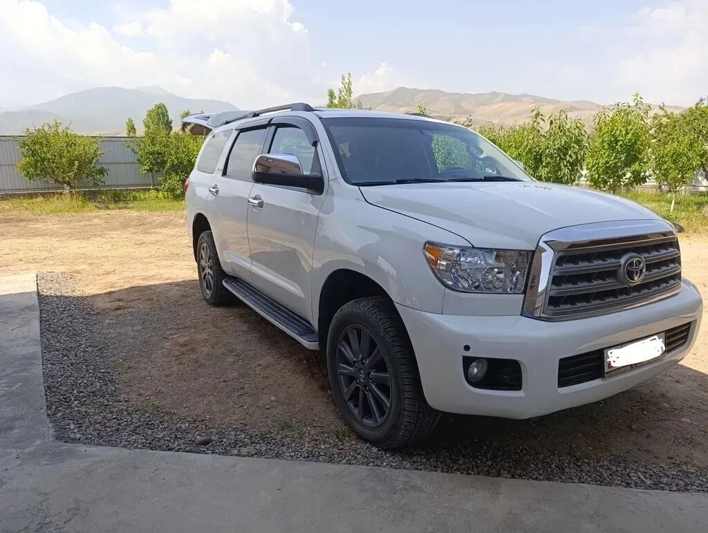 Toyota Sequoia