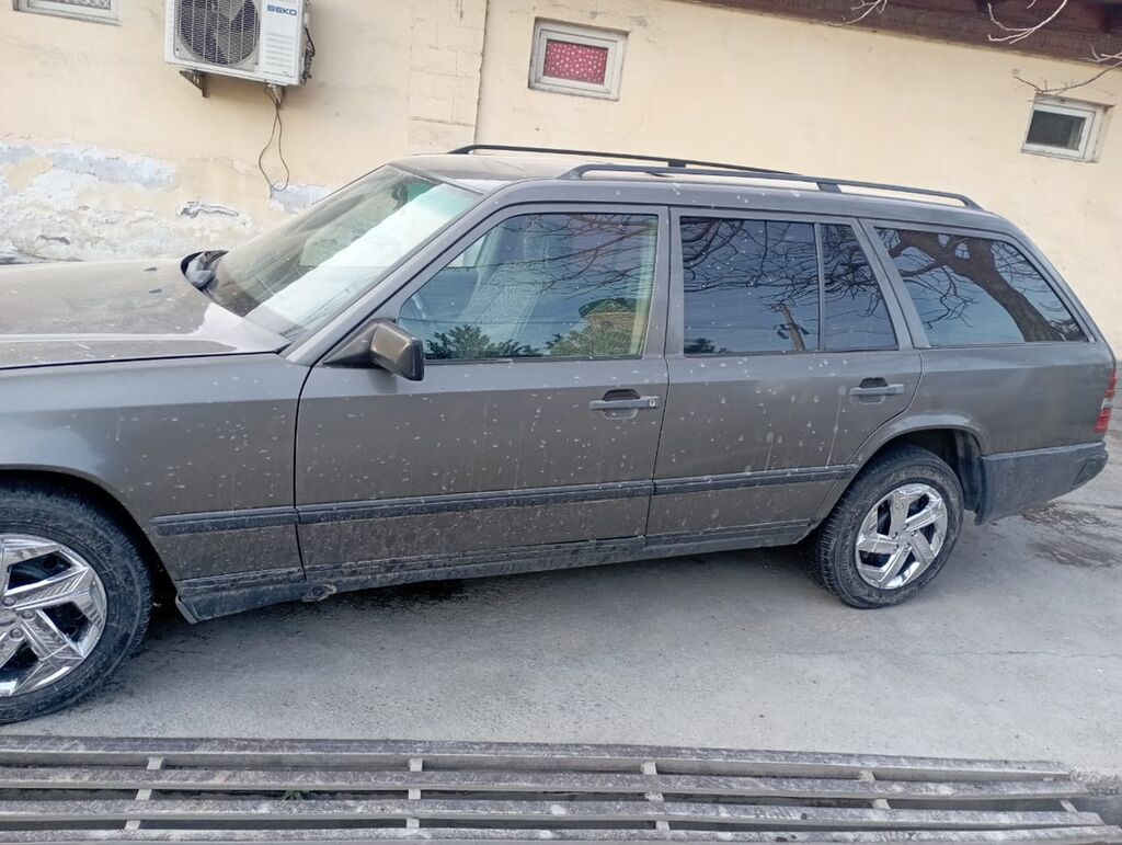 Mercedes-Benz W124