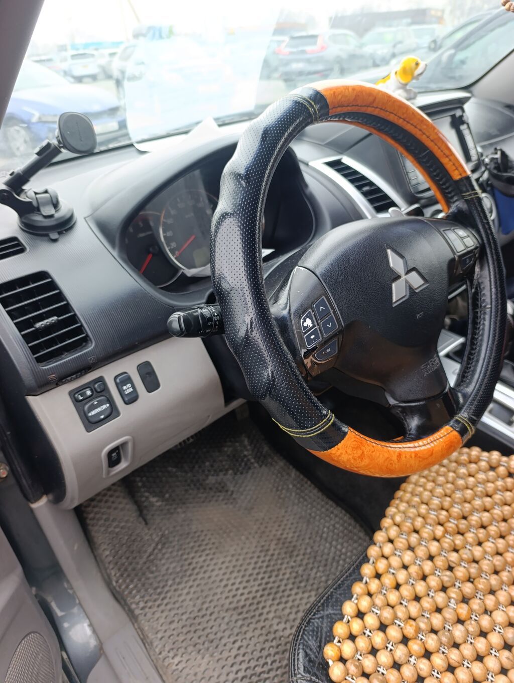 Mitsubishi Pajero Sport