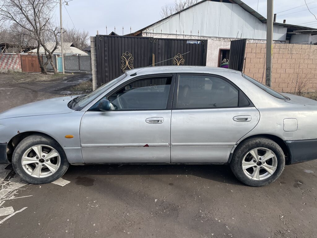 Mazda Cronos