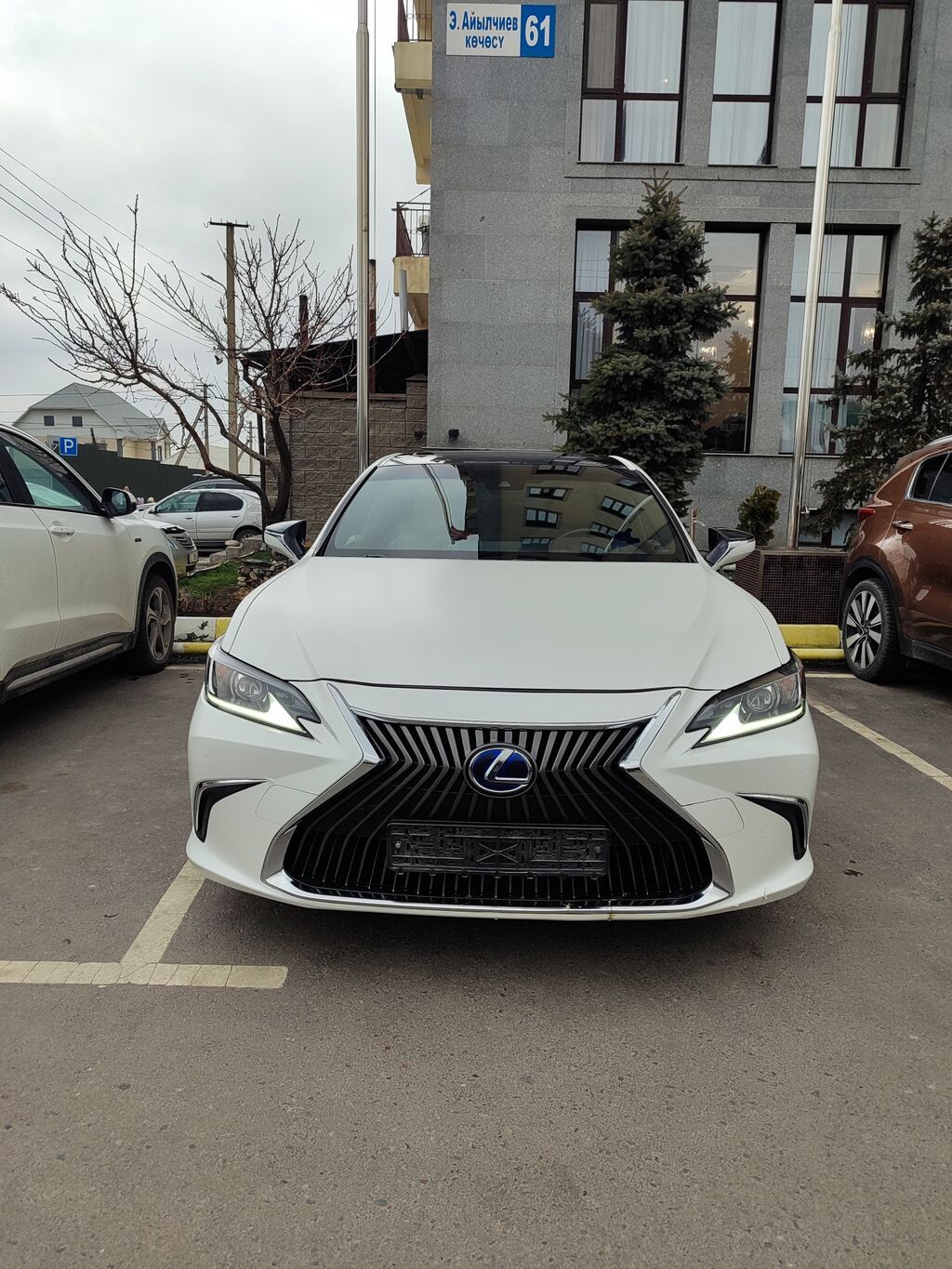 Lexus ES