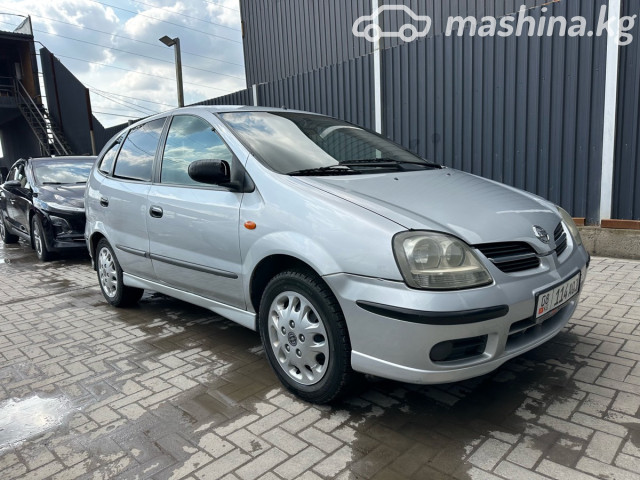 Nissan Almera Tino