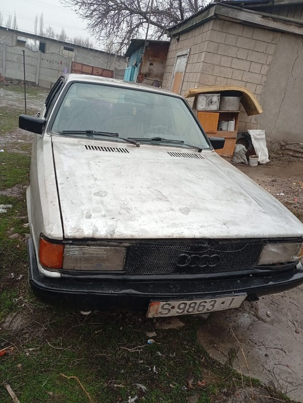 Audi 100