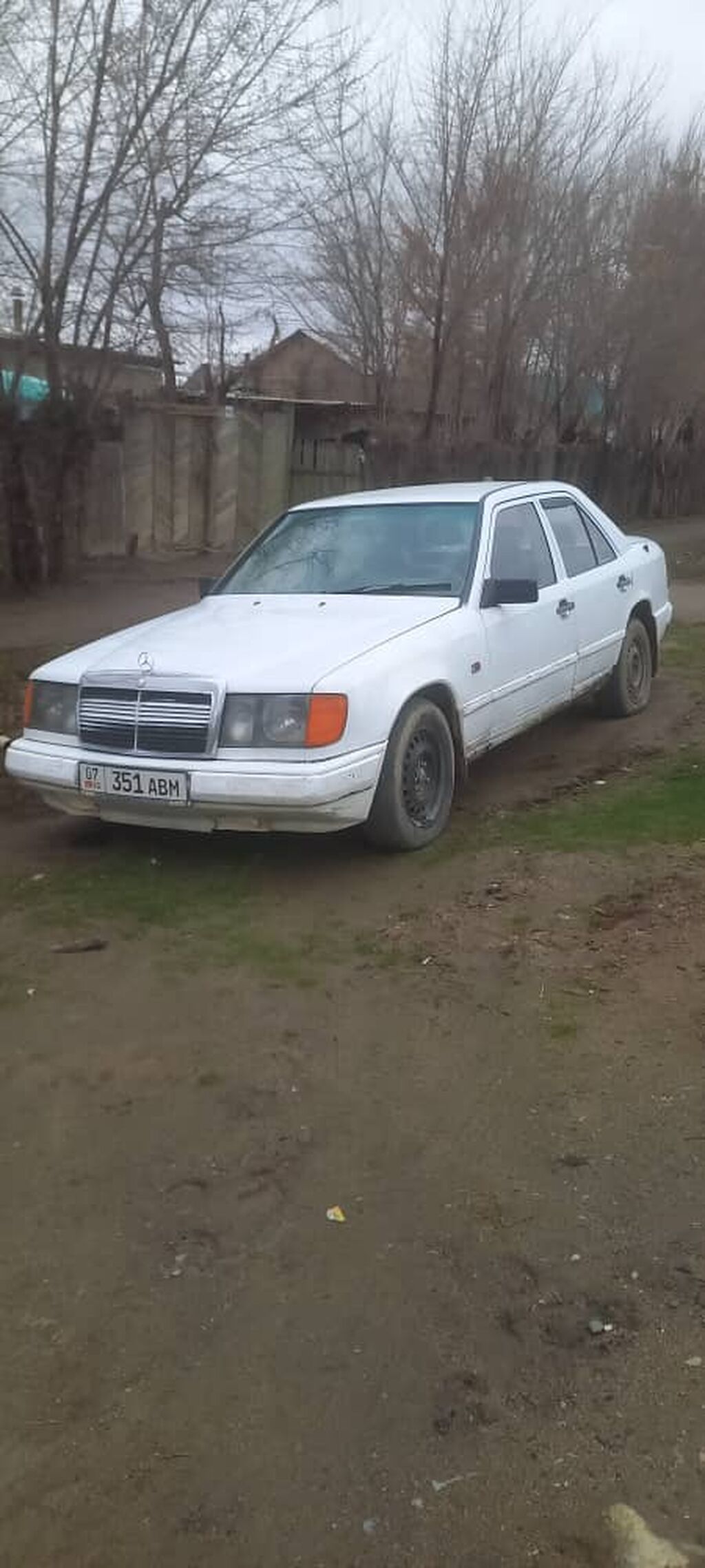 Mercedes-Benz W124