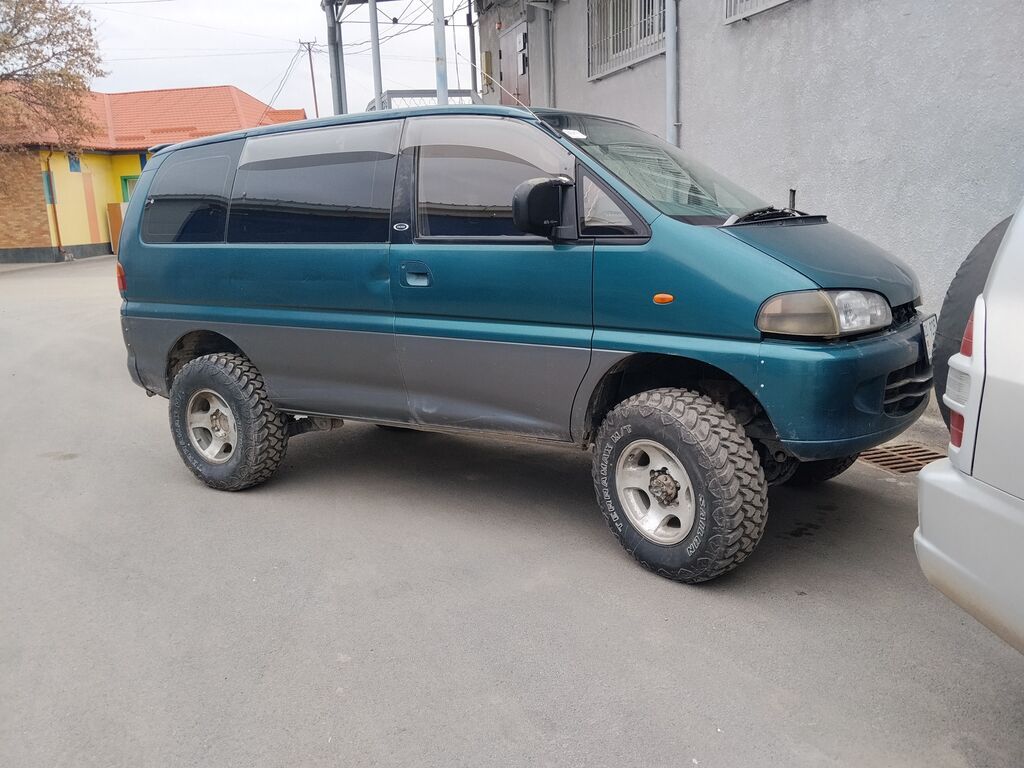 Mitsubishi Delica