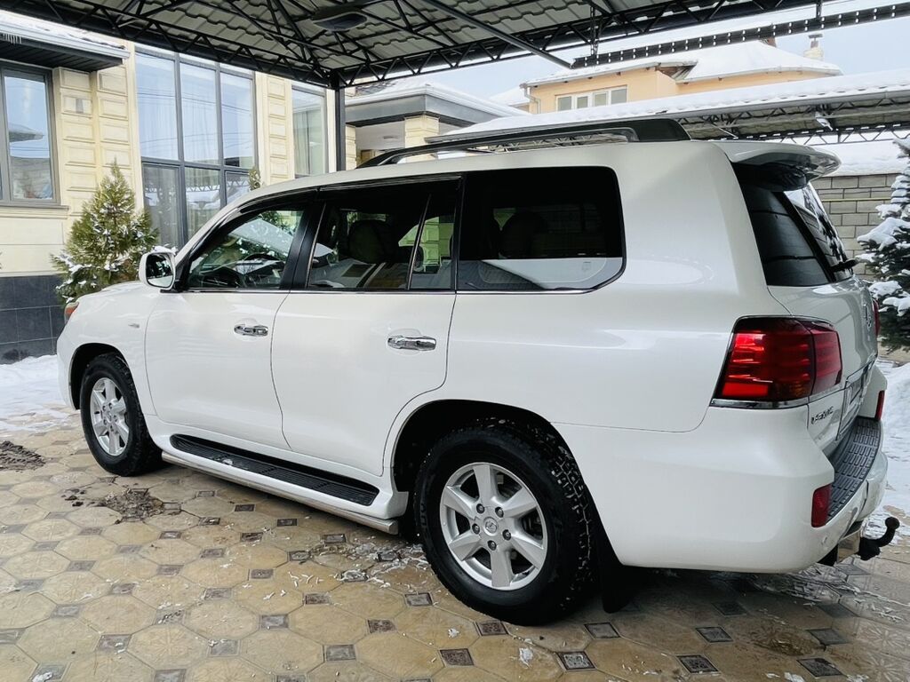 Lexus LX