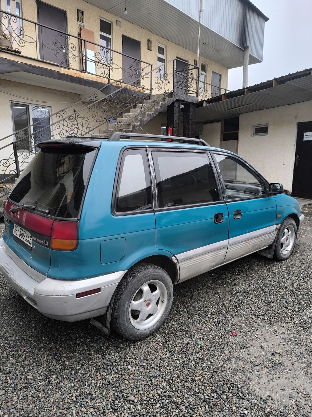 Mitsubishi Space Runner