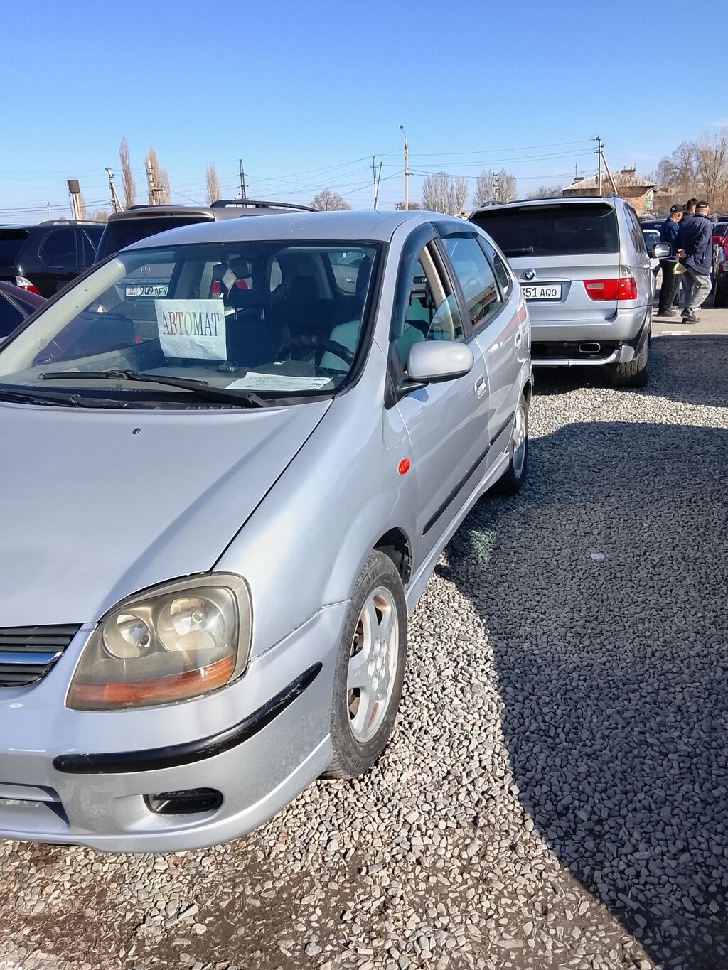 Nissan Almera Tino